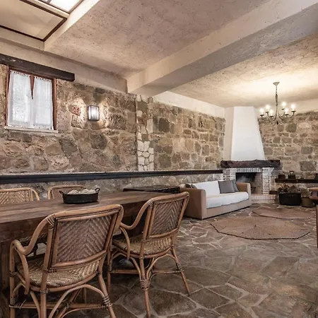 Villa Gioia - Secret Gem With Private Garden * Katastarion