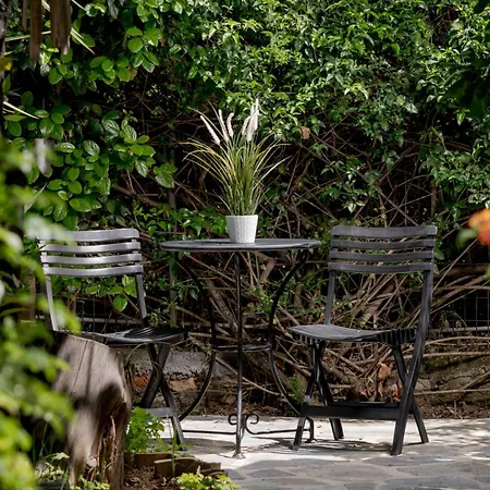 Gioia - Secret Gem With Private Garden