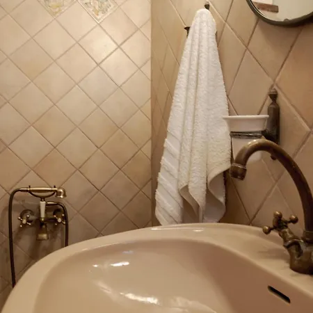Gioia - Secret Gem With Private Garden