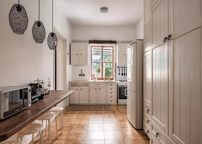 Gioia - Secret Gem With Private Garden Villa