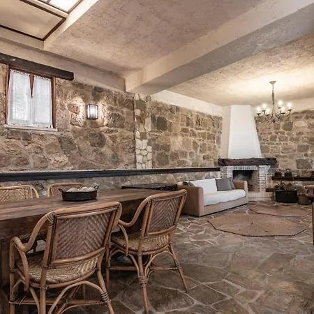 Villa Gioia - Secret Gem With Private Garden * Katastarion