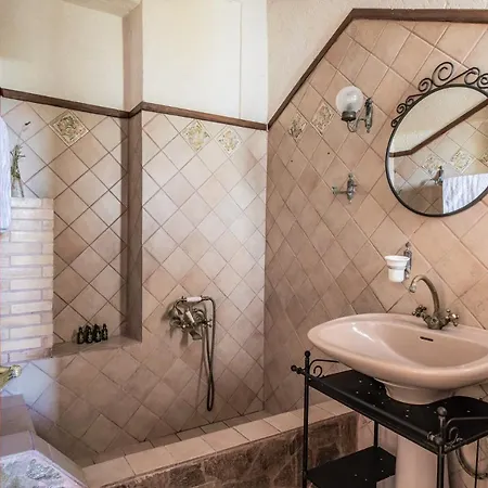 Gioia - Secret Gem With Private Garden *
