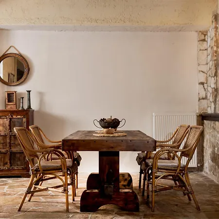 Villa Gioia - Secret Gem With Private Garden Villa *