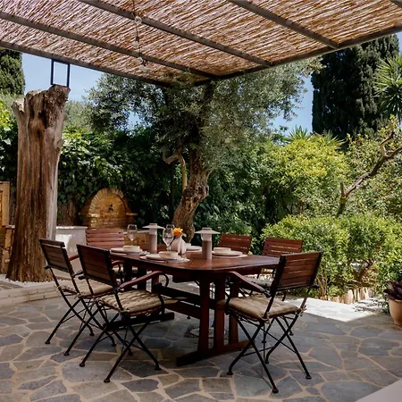 Villa Gioia - Secret Gem With Private Garden