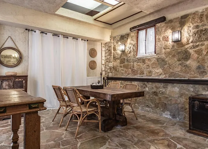 Villa Gioia - Secret Gem With Private Garden Villa